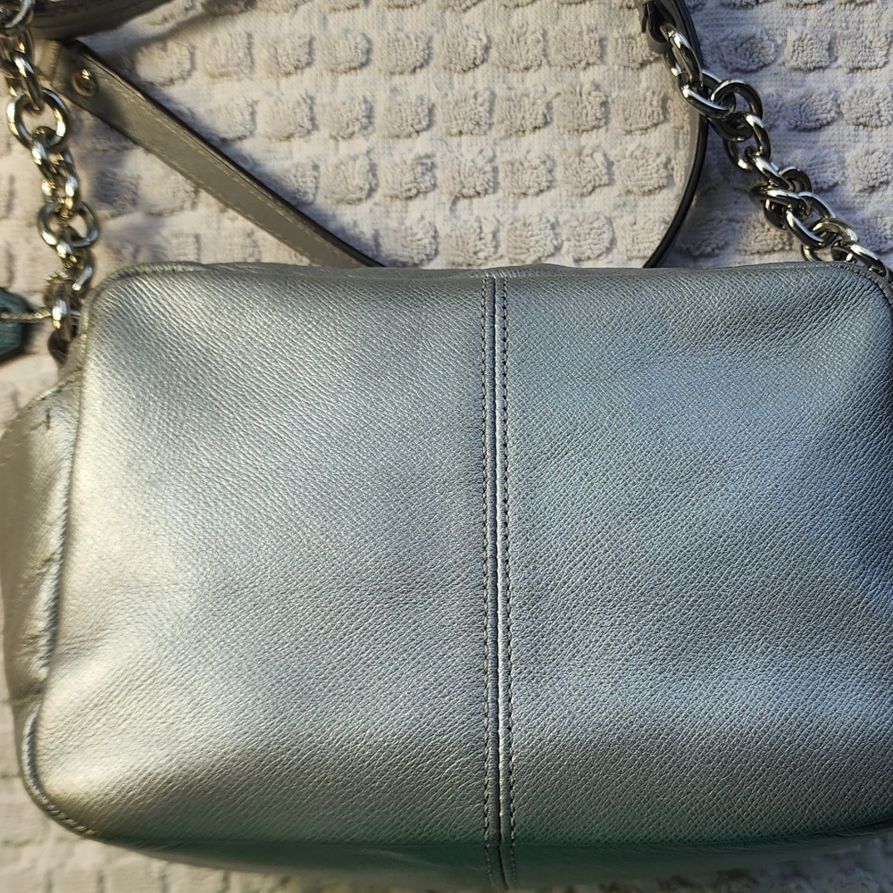 Coach Campbell Camera Bag/ Crossbody Silver Metallic Turn Lock EUC - Picture 3 of 17